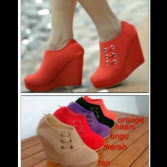 Wedges kulit motif