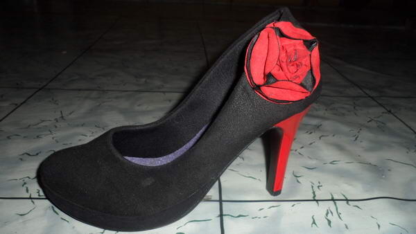 Sepatu Handmade High Heels Suede Merah Pumps