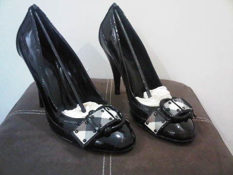 Jual sepatu brand burberry