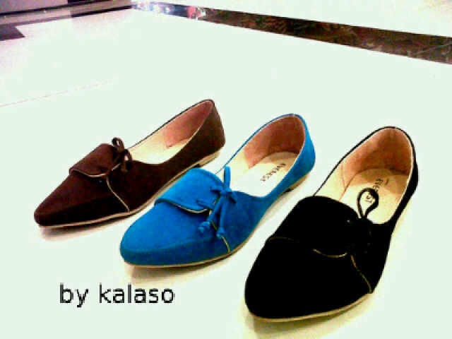 WTS Sepatu Cewe Murmer Abisss!!! Harga Grosr - HIGH QUALITY
