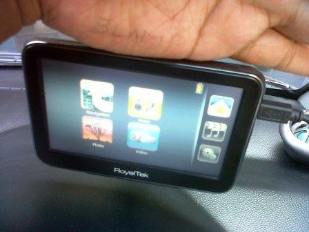 dijual gps Royaltek mobil touchscreen normal,mulus and murah