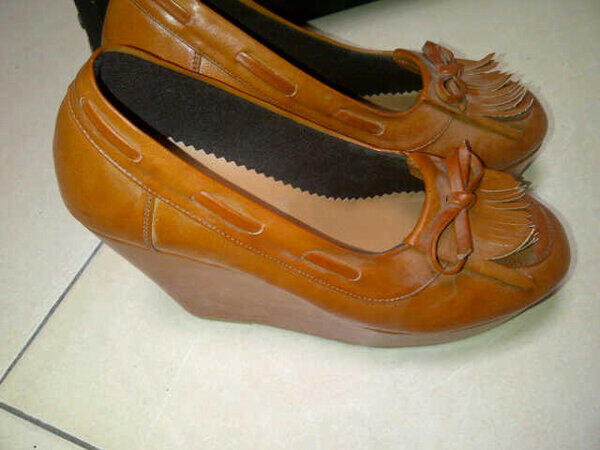 Wedges Murah Meriah
