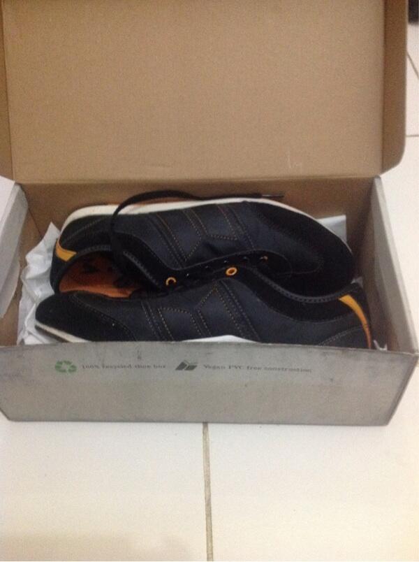 WTS Macbeth Footwear 100% original