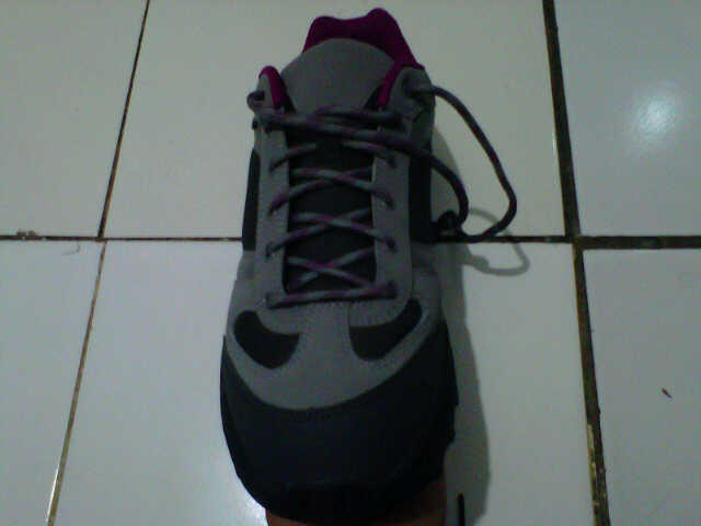 SEPATU QUECHUA