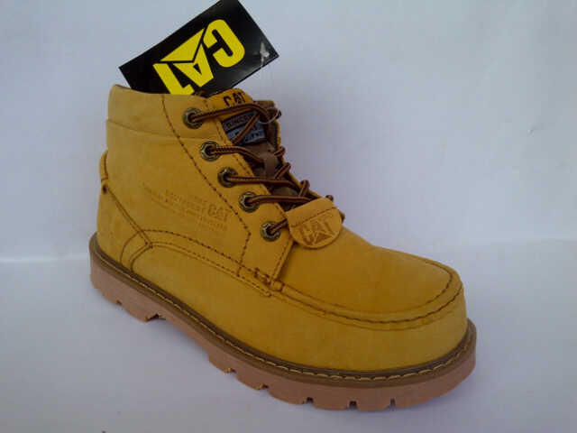 SEPATU BOOTS MAUT LEGIT ! CATERPILLAR MADE IN USA SIZE FOR CHINA MARKET CEK THIS OUT