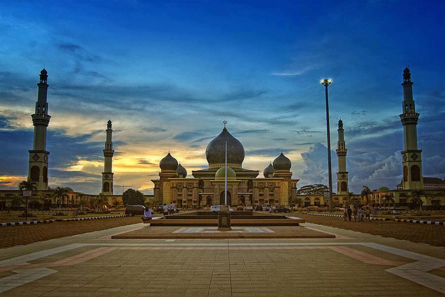Masjid - Masjid Terindah di Indonesia.