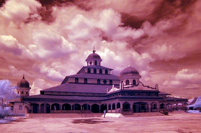 Masjid - Masjid Terindah di Indonesia.