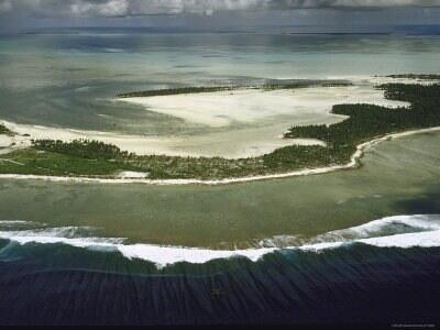 Pulau Cocos A.K.A keeling island penduduk berwajah melayu berwarga negara australia 