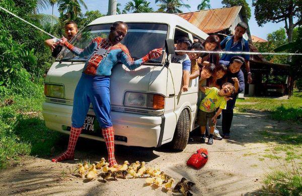 New Spiderman gan..Amazing Spiderman Lewaaat...