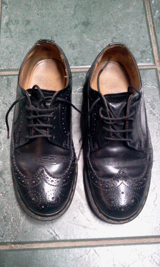 JUAL SEPATU DOCMART / DM / DR MARTENS SHOES