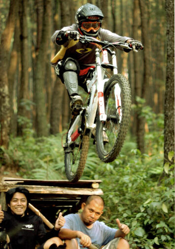 SebeX - Sentul Bicycle Extreme Park - Surganya Downhillers