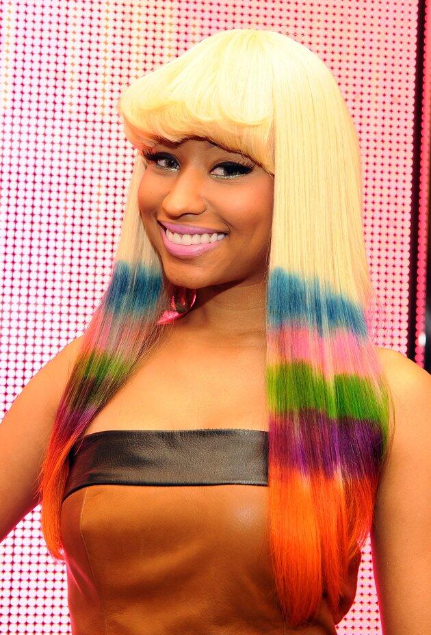 Warna Warni Rambut Gulali Nicki Minaj