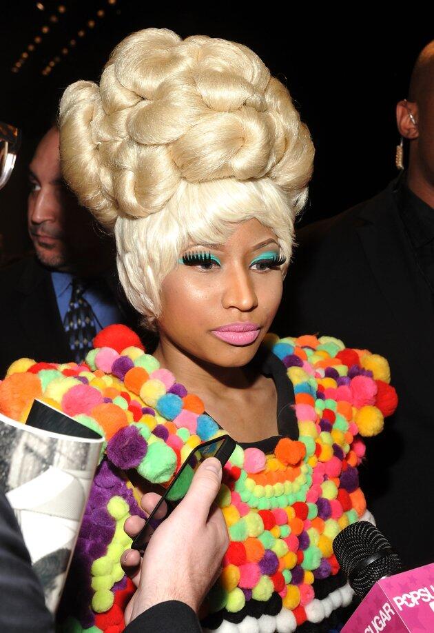 Warna Warni Rambut Gulali Nicki Minaj