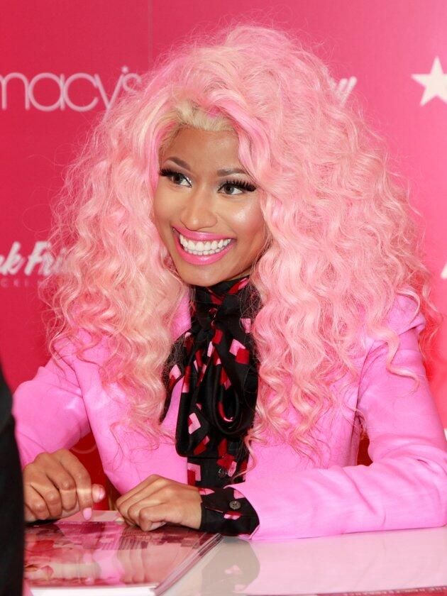 Warna Warni Rambut Gulali Nicki Minaj