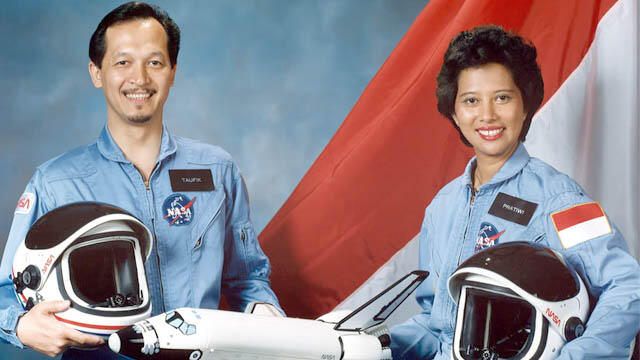 Pratiwi Sudarmono, Astronot Wanita Pertama Indonesia Bahkan se-Asia