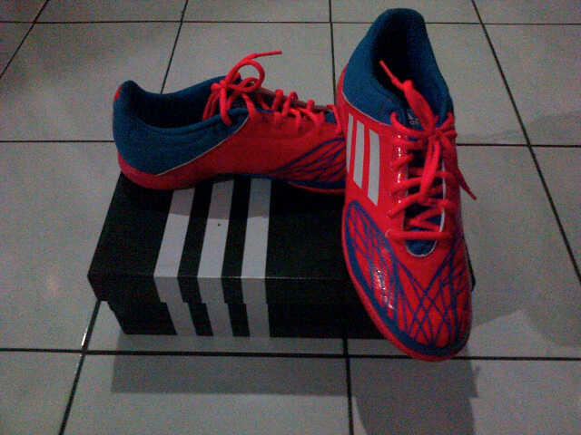 sepatu futsal adidas (freefootball speedkick) 100% ORI murmer!!!