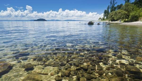 &#91;Must See&#93; 10 Danau Gunung Berapi Terindah di Dunia