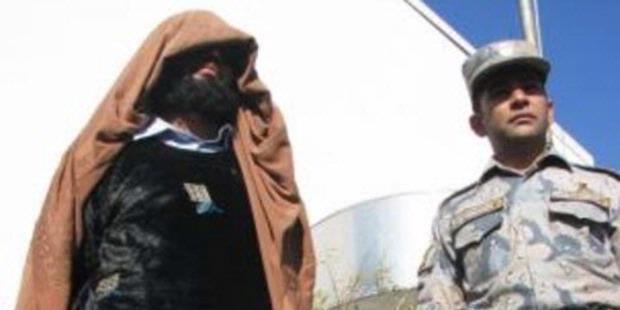 Burka Dibuka Ternyata Taliban Berjanggut