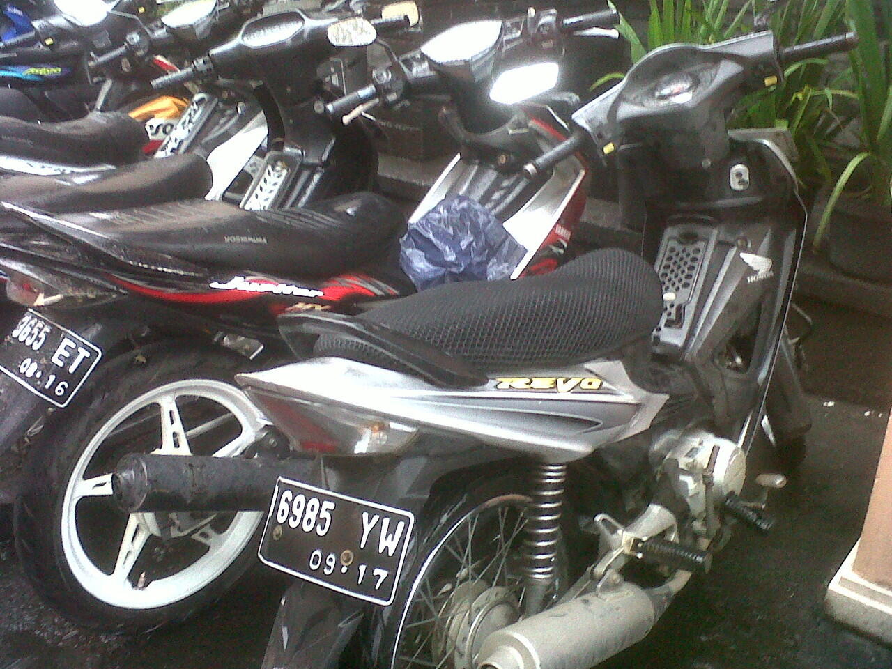 tips &amp; trik melawan banjir pake motor (yang pake gigi)