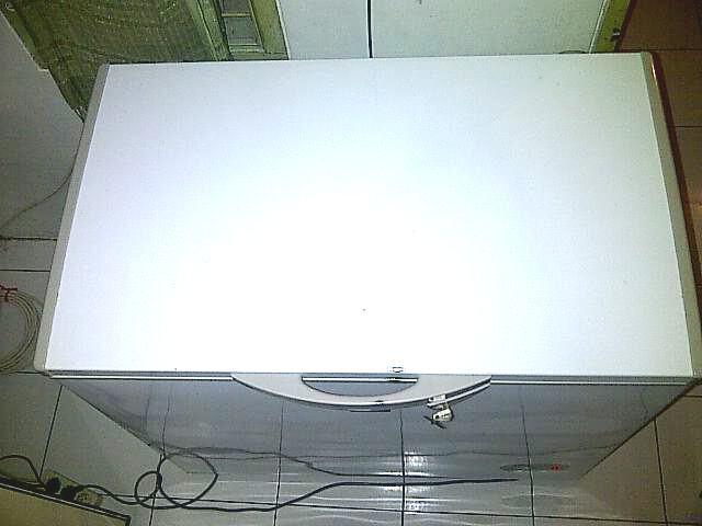 DI JUAL KULKAS FREZZER BOX 200 LITER - DAGO BANDUNG