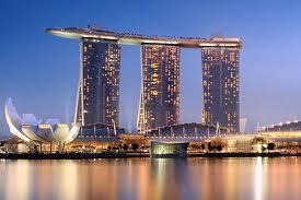 MARINA BAY SANDS SEBAGAI LAMBANG KEMEWAHAN