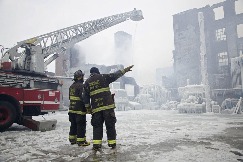 Foto Foto Kota Chicago yang membeku