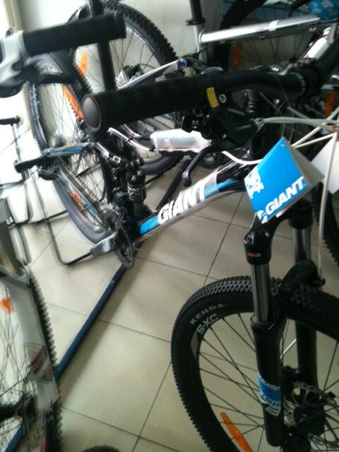 Sepeda giant yukon fx 2