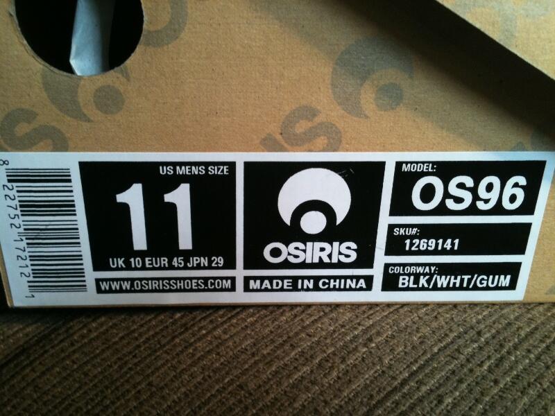 sepatu osiris