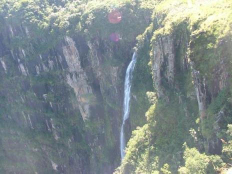 7 Air Terjun Paling Maut di Dunia