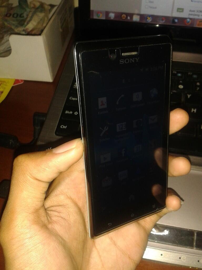 Xperia J mantaap Garansi ampe Januari 2014