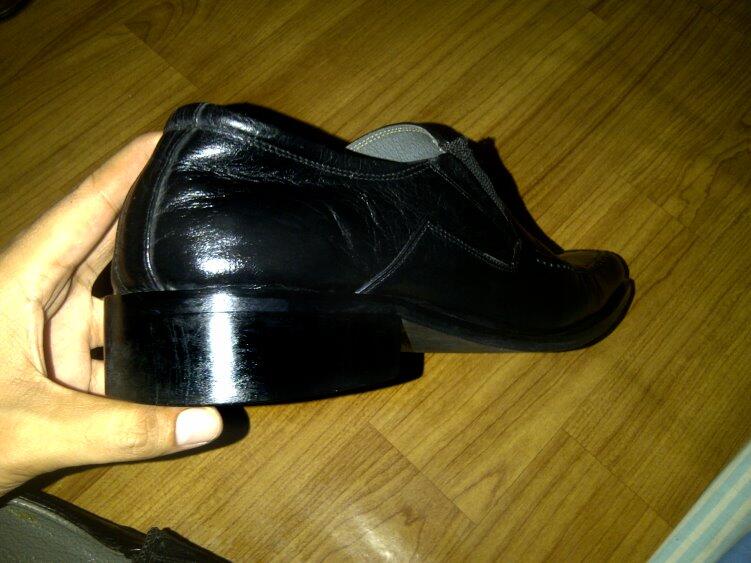 Sepatu Gucci Size 42/43 .