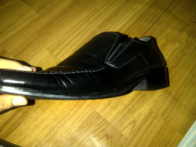 Sepatu Gucci Size 42/43 .