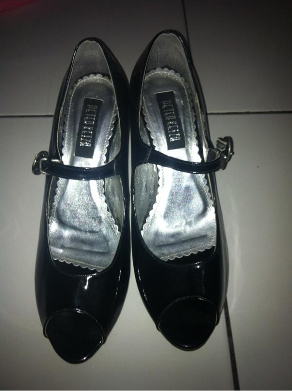 WTS sepatu second cantik murahhh