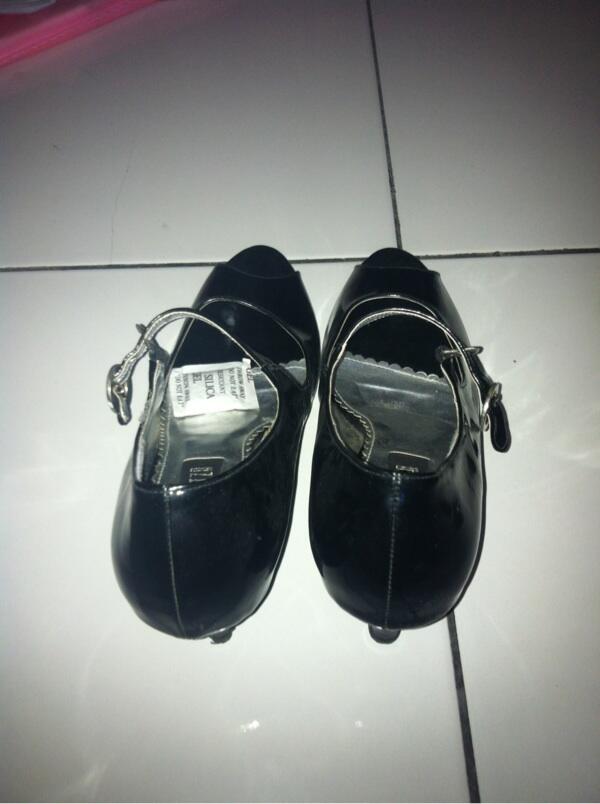 WTS sepatu second cantik murahhh