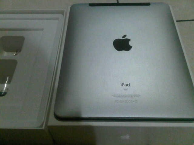 wts ipad 1 64gb (3G+ wifi) kondisi 95% mulus tombol home empuk