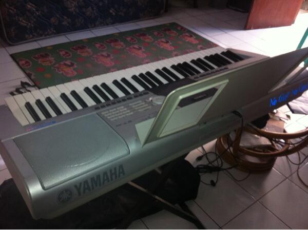 YAMAHA PSR 295