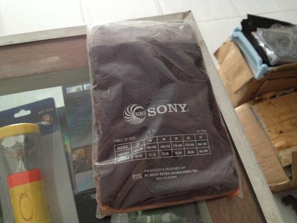 &#91;Ngakak&#93;Kurang greget di pasar elektronik &quot;SONY&quot; merambah dunia CD (Celana Dalam)