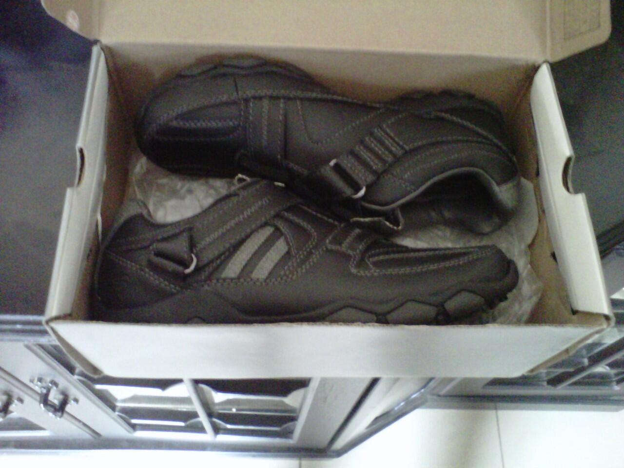 sale sepatu skechers bnib size 7