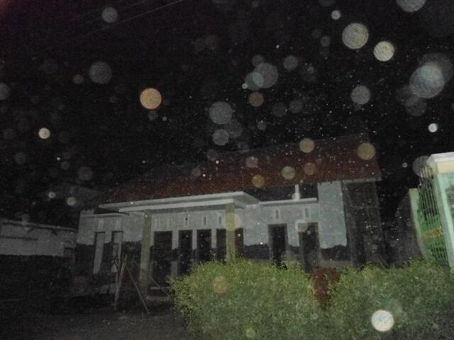 Fenomena ORBS di sekitar rumah ane