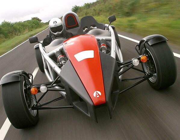 Mobil Terbaik dan Terburuk untuk Kencan Pertama