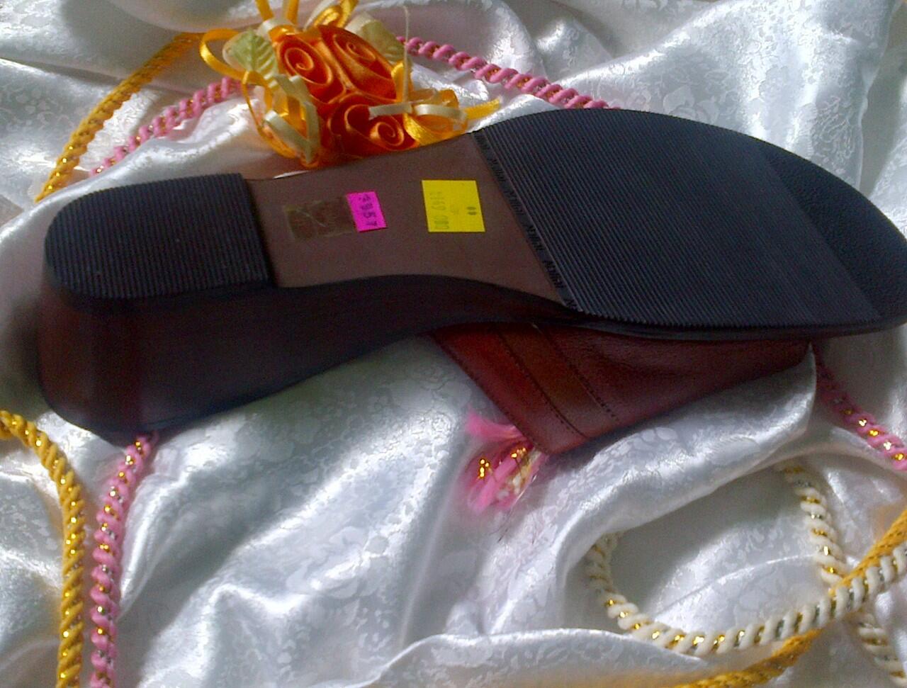 DIJUAL SELOP PESTA KULIT MILANO NALINI ITALIA KARENA GAK MUAT ( BOLEH DI NEGO )