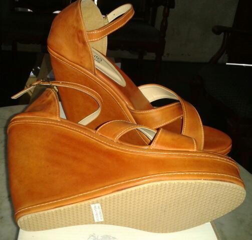 Sepatu High Heel Chantal Super Cantik uk. 40 BU