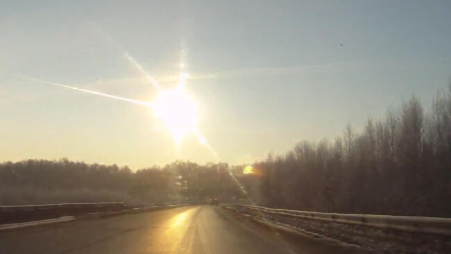  Meteor Terjang Bumi, 400 Orang luka2 di chelyabinsk impact 02/15/13 hari ini