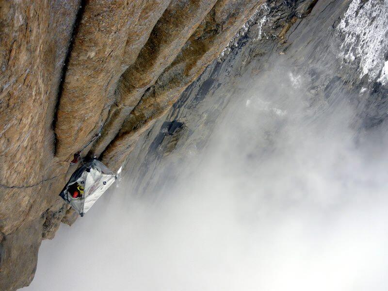 Portaledge Climbing, Menikmati Keindahan Alam dengan Cara yang Tidak Biasa