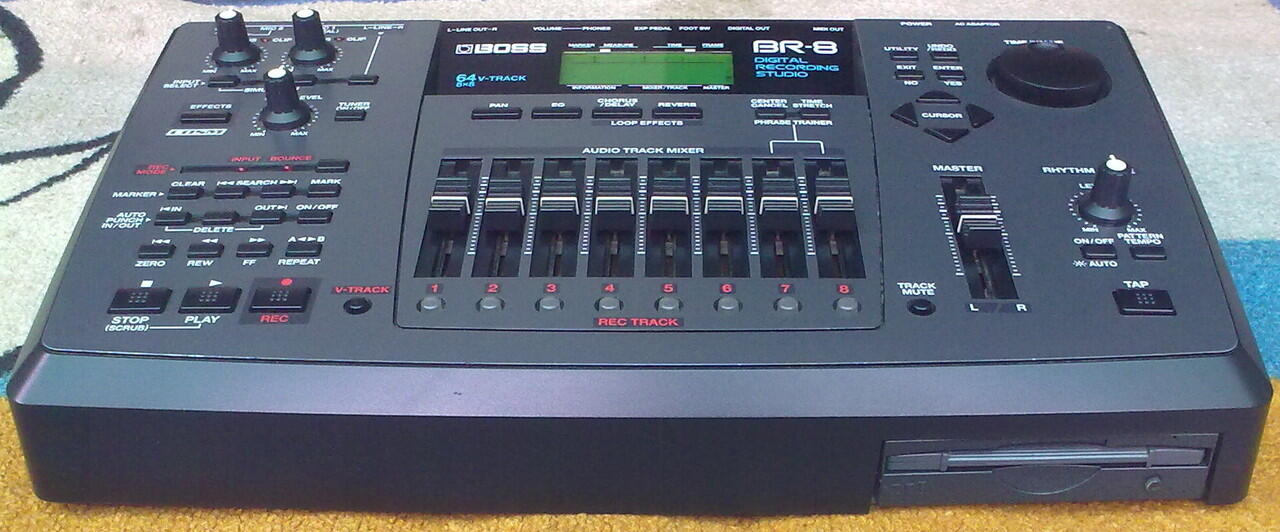 Digital Recording Studio/ BOSS BR-8 Made in : Japan