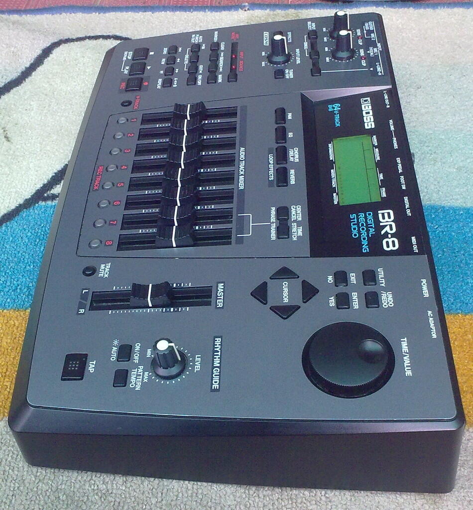 Digital Recording Studio/ BOSS BR-8 Made in : Japan
