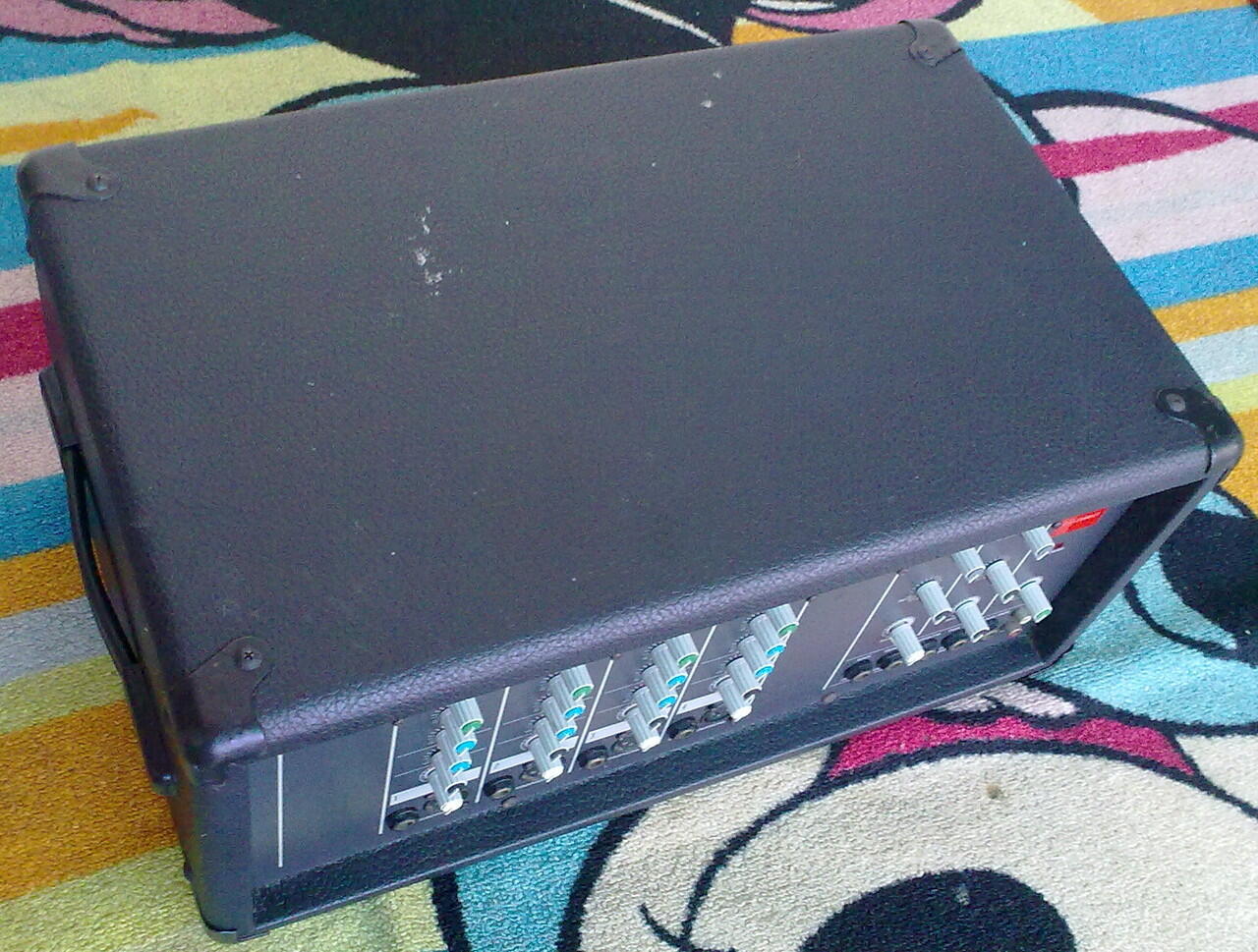 Power Mixer Fender 4 CH/Reverb Spring Made in : USA