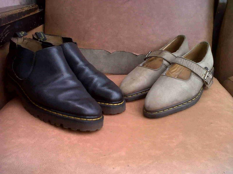 DR MARTENS CHELSEA BOOTS & MARYJANE