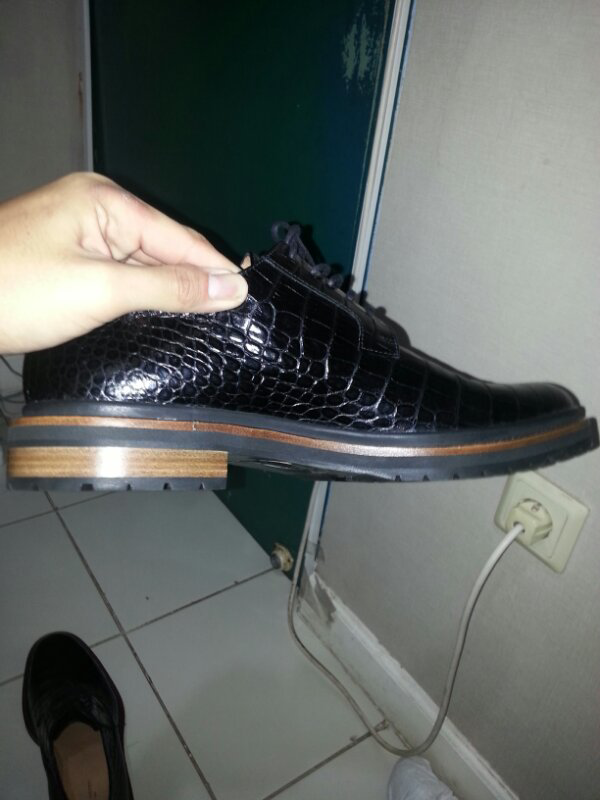sepatu dries van noten made in italy no 42 ga jadi pake 1,5jt aja gaan
