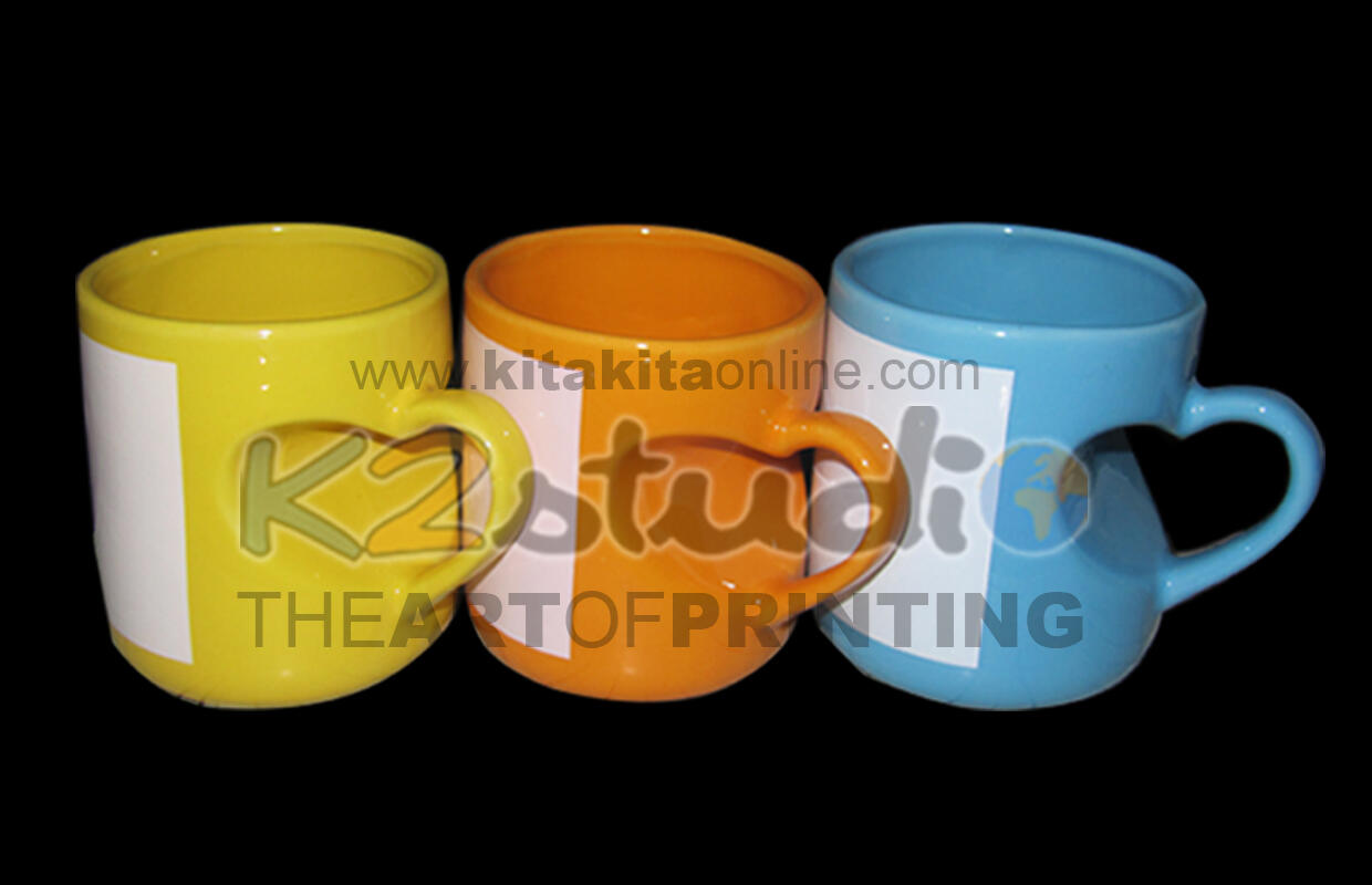 Desain Promo Mug, Pin, Name Tag, Akrilik display, Aneka merchandise